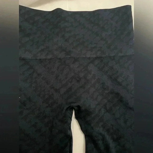 Spanx Blue Printed Leggings Size Small - Picture 5 of 9